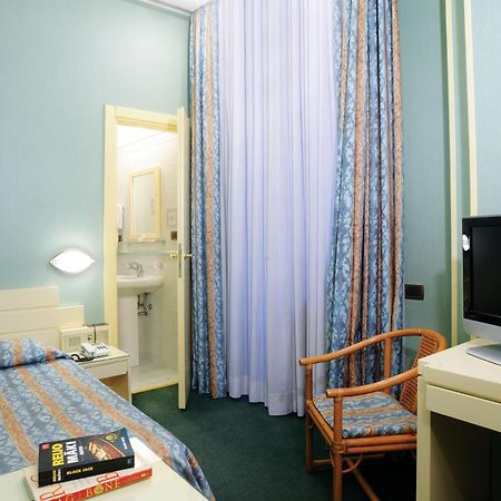 Hotel Patria Ρώμη Εξωτερικό φωτογραφία