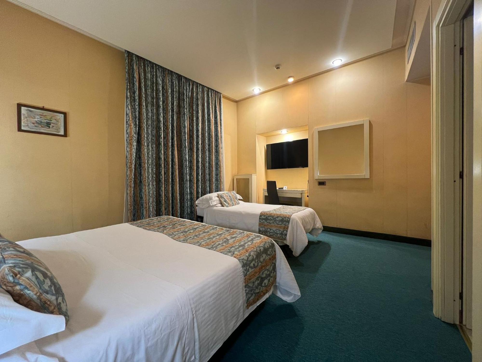 Hotel Patria Ρώμη Εξωτερικό φωτογραφία